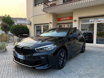 BMW Serie 1 M 135i xDrive Colorvision Edition