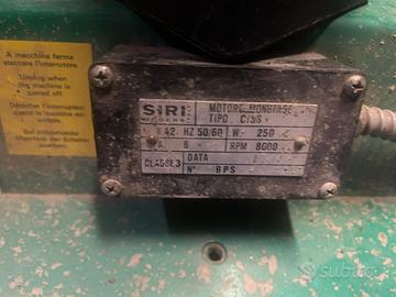 Battipiastrelle livellamento Siri