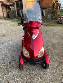 Scooter elettrico per anziani e disabili