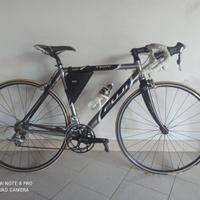 bici da corsa fuji