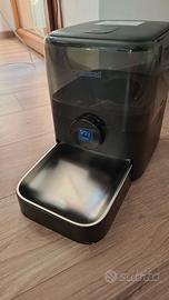 distributore automatico cibo gatti smart