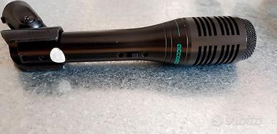 Microfono dinamico Accord con portamicrofono