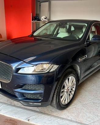 Jaguar F-Pace 2.0 D 180 CV AWD Pure