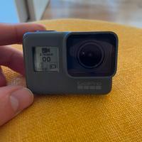 GoPro Hero 5 Black con accessori