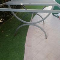 Tavolo da esterno in ferro