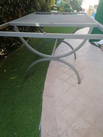 Tavolo da esterno in ferro