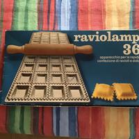 Stampo ravioli vintage