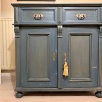 Madia in legno con ante e cassetti – stile shabby