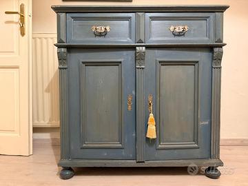 Madia in legno con ante e cassetti – stile shabby