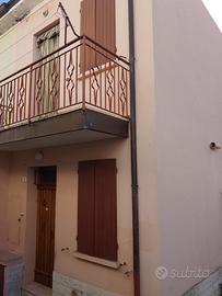Casa abbinata solo a un lato