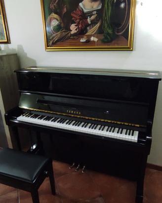 Pianoforte verticale Yamaha silet P121N