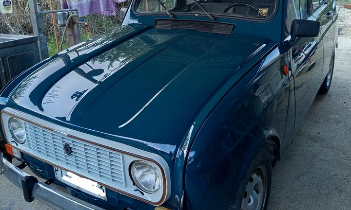 Renault 4 