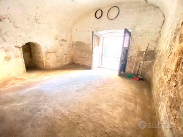 MARANO; Locale Uso Deposito FL313