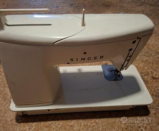 macchina da cucire vintage 