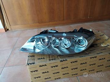 faro anteriore Mazda 6