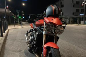 Triumph street triple R 2011