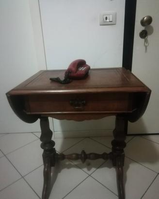 tavolino vintage in legno massello 