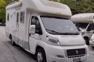 CAMPER ARCA P680 SLX SEMINTEGRALE