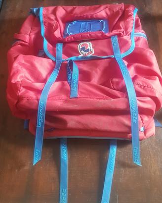 zaino da montagna marca invicta