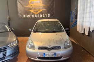 Toyota Yaris 1.0i 16V cat 5 porte Sol Ok Neopatent
