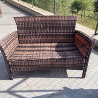 Divanetto da giardino
