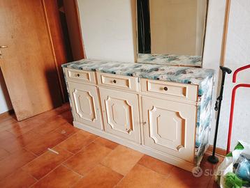 Cassettiera in legno