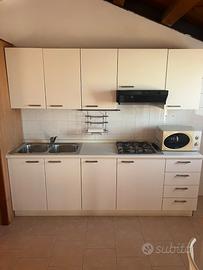 cucina, camera e cameretta