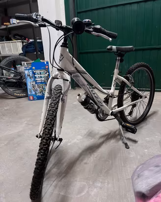 Mountain bike ragazza
