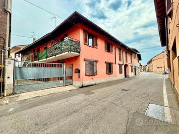 2 LOCALI A ORIGGIO