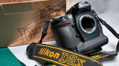 Nikon D2X