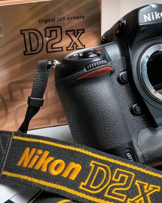 Nikon D2X
