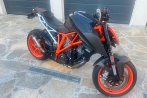 KTM Superduke 1290 R