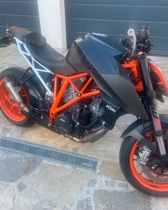 KTM Superduke 1290 R
