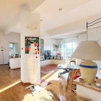 ARENZANO - CINQUE LOCALI CON MANSARDA E BOX AUTO