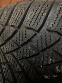 Gomme invernali completi di cerchi