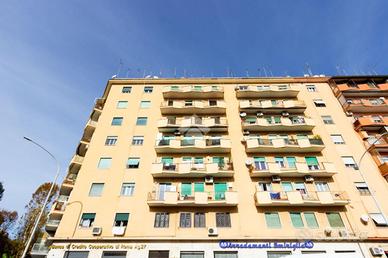 2 LOCALI A ROMA
