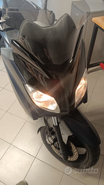 Yamaha X-Max 250 2012