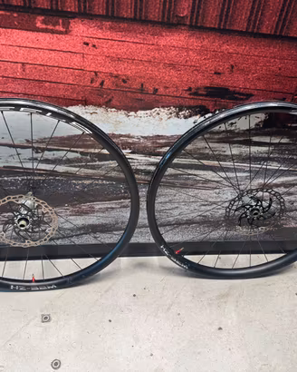 Ruote in carbonio con mozzo Extralite hyperboost 3