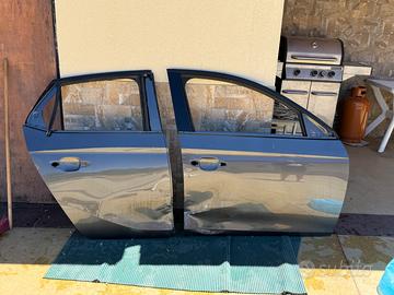 Portiere anteriore e posteriore destra Opel Corsa