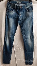 pantalone jeans