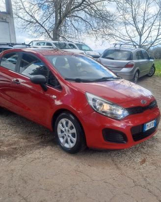 Kia Rio 1.1 CRDi WGT 5p. EX km 130mila
