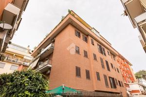 2 LOCALI A ROMA