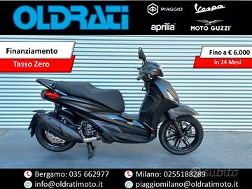 Piaggio Beverly 300 Black Edition