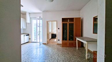 2 LOCALI A FERRARA