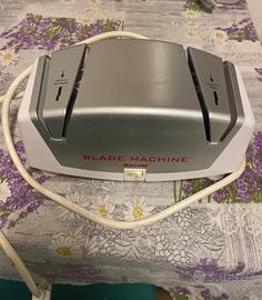 Affila coltelli eletttrico