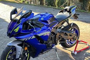 Yamaha YZF-R1