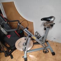 attrezzi da palestra leggere l'annuncio 