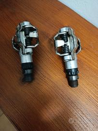 Pedali x MTB o bici da strada 