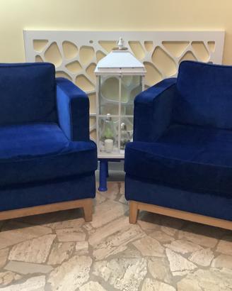 Due poltrone in velluto blu, prodotto Italiano