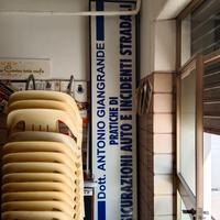 Insegna luminosa monofacciale